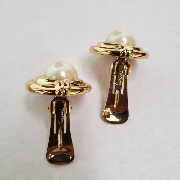 Signed Vintage Vendome Faux Pearl Gold Tone Button Clip On Earrings - Picture 8 of 10